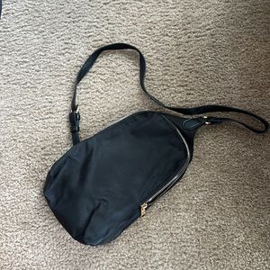 A new day Crossbody black